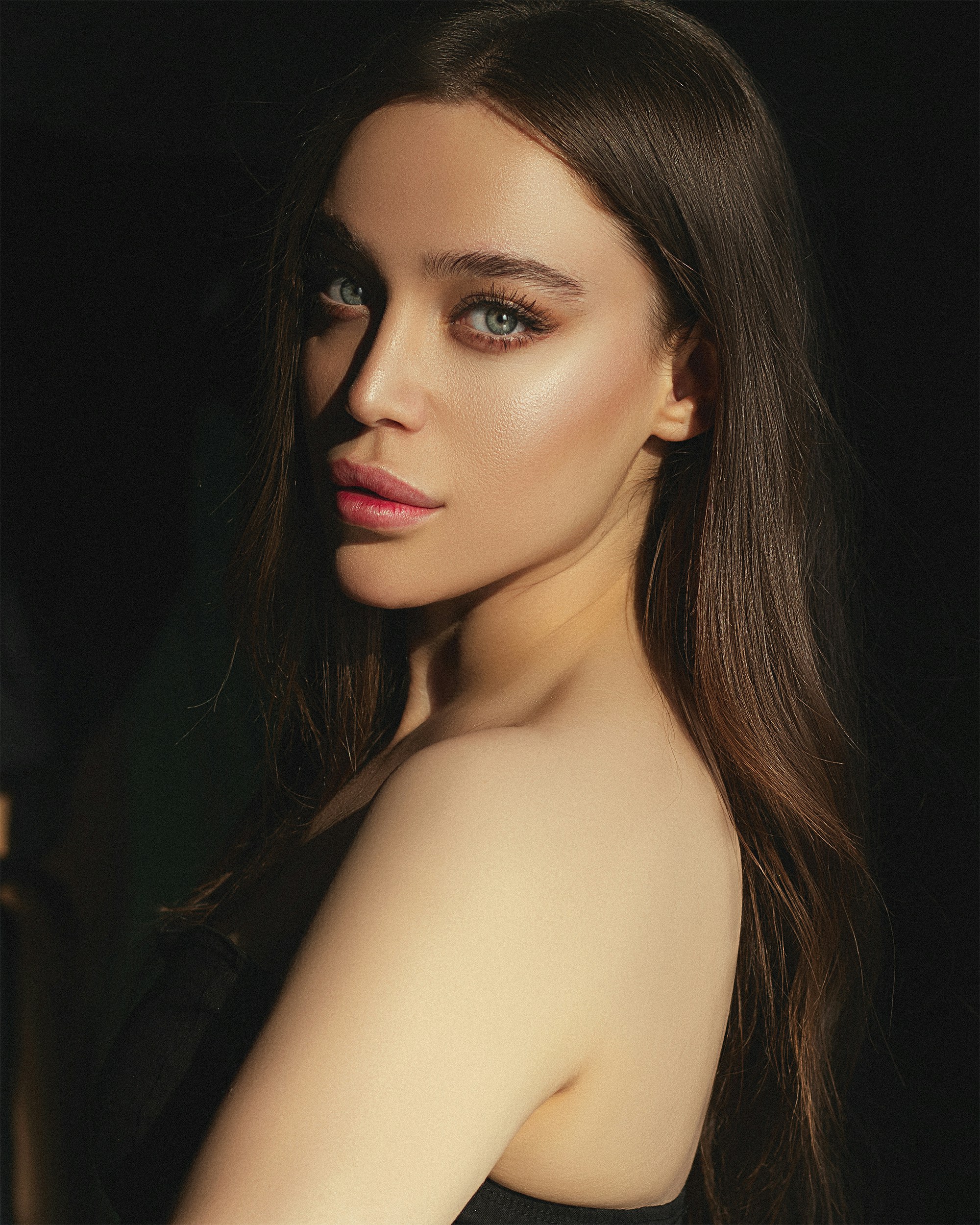 Elif Hair & Beauty — luminous beauty portrait